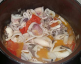 Foto del paso 4 de la receta: Chipirones en salsa con garam masala