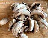 A picture of step 2 of Tuna Mushroom Linguine.