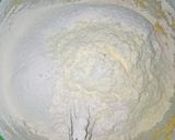 Foto langkah ke 3 dari resep Buttercream Soft Cookies Pumpkins.