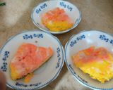 A picture of step 8 of Mango strawberry cake.