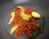 Foto del paso 1 de la receta: Enfrijoladas con chorizo