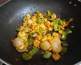 प्राॅन्झ चिली मिली स्टार्टर (Prawns Chilli Milli Starter Recipe In Marathi) रेसिपी स्टेप 3 फोटो 