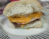 Foto del paso 4 de la receta: Hamburguesa Sencilla Express con : Cheddar Jamón y Huevo🤤😍