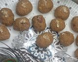 A picture of step 8 of Wheat flour jaggery pinni (gud laduu) आटा गुड़ पिन्नी.