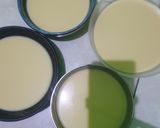Foto langkah ke 4 dari resep Thousand Layer Crepe Cake.