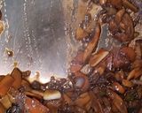Foto langkah ke 4 dari resep Jamur Tiram Nyemek.