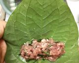 Hình bước làm 2 của món Chả lá lốt