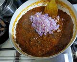 A picture of step 3 of Vadi Onion Sabzi.