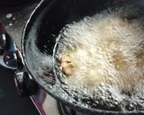 A picture of step 13 of Crispy Maggi donut.