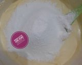Foto langkah ke 4 dari resep Marmer Butter Cake Kuno.