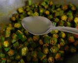 A picture of step 3 of Okra sabji.