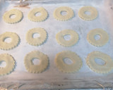 Foto del paso 4 de la receta: Rosquillas de hojaldre