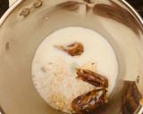 A picture of step 1 of Oats Milkshake with Dates.