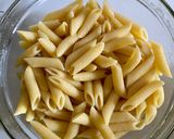 Foto langkah ke 1 dari resep Penne Panggang Bayam Keju.
