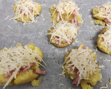 Foto del paso 4 de la receta: Patatas chafadas con bacon y queso