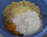 Foto langkah ke 4 dari resep Banana Nugget Special (Keju Luar Dalam).