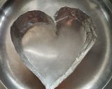 A picture of step 5 of Strawberry Flavoured Cornflakes Heart.