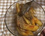 Foto langkah ke 3 dari resep Potato Wedges.