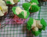 Foto langkah ke 7 dari resep Bolu kukus mekar (soda).
