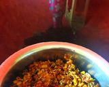 A picture of step 4 of Mix sprouts usli.