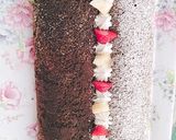صورة لخطوة 11 من وصفة رولي شوكو فاني بالموز والفراولة 🍌🍓😍
