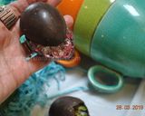 A picture of step 14 of Geode Chocolate Eggs.
