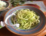 Foto del paso 1 de la receta: Tallarines de zucchini en salsa bolognesa