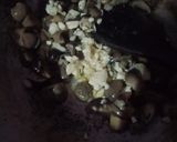 Foto langkah ke 5 dari resep Ebi Furai with Mushroom Sauce.