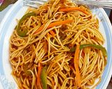 शेजवान नूडल्स(Schezwan noodles recipe in hindi) रेसिपी चरण 5 फोटो