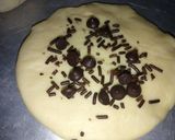 Foto langkah ke 4 dari resep Roti Kasur Isi Ceres Chocochip.