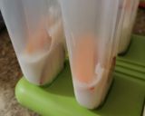 Foto del paso 3 de la receta: Paletas de yogurt y frutas