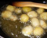A picture of step 3 of Kashmiri dum aalo.