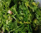 A picture of step 1 of Mooli ki bhaji.