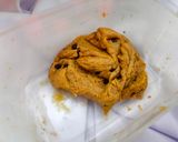 Foto langkah ke 2 dari resep Chocochip Cookies /Soft Cookies /Chewy Cookies /Cookies Teflon.