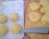 Foto langkah ke 2 dari resep Roti Kornet anti Bantet no mixer😉 .
