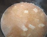 Foto langkah ke 2 dari resep Garlic Miso Soup.