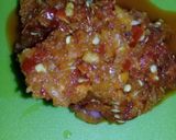 Foto langkah ke 2 dari resep Ayam Kemangi Bumbu Kuning Pedas.