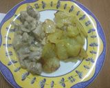 Foto del paso 5 de la receta: Muslos de pollo en salsa de nata con patatas panaderas