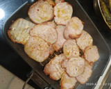 Foto del paso 7 de la receta: Tostas de Lomo con Pimientos Caramelizados y Queso al Smith