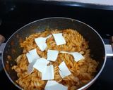 A picture of step 3 of Cheesey pasta fusilli.