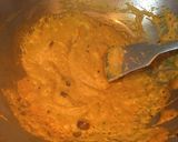 A picture of step 5 of Methi Matar Malai.