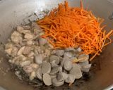 Foto langkah ke 6 dari resep Kwetiau Goreng Favorite.