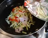 A picture of step 3 of Veg Noodles.