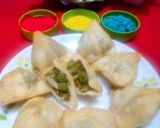 A picture of step 11 of Pea Samosas.