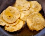 શ્રાવણ સ્પેશિયલ ફરસી પૂરી (Sravana Special Farsi Poori Recipe In Gujarati) રેસીપી સ્ટેપ2ફોટો