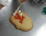รูปขั้นตอนการทำที่ 12 ของ Royal icing cookie