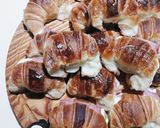 Foto del paso 4 de la receta: Más que receta es una idea "Medialunas con jamón y queso"