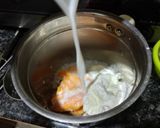 A picture of step 4 of Mango jelly crystal ice cream.