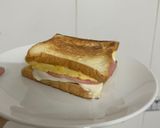 Hình bước làm 2 của món Sandwich trứng phiên bản INSIDE & OUTSIDE