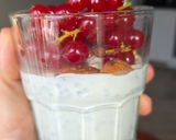 Foto del paso 4 de la receta: Chía pudding de grosellas rojas con yogur griego orgánico y base de frutos secos (saga Islandia) 🇮🇸